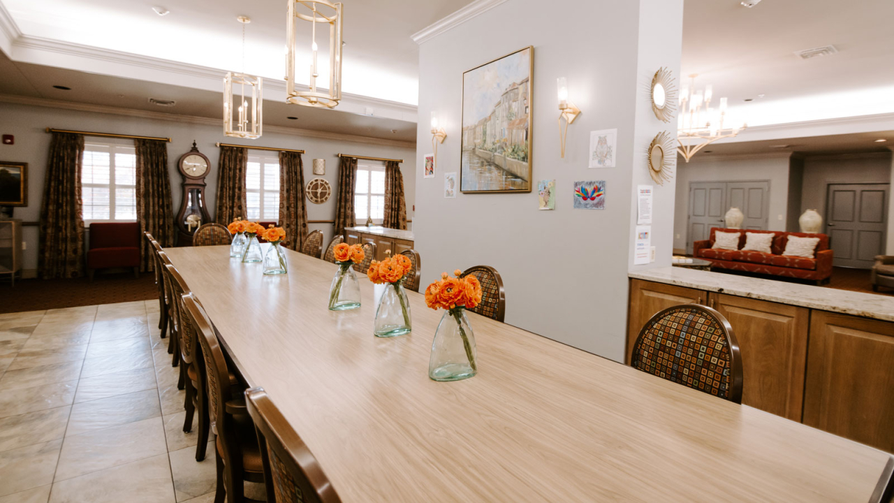 dining-table-at-Poplar-Grove